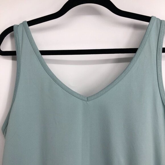 Reitmans Seafoam Blue/Green Rounded Square Neck Activewear Tank Top size 1x - Picture 9 of 13